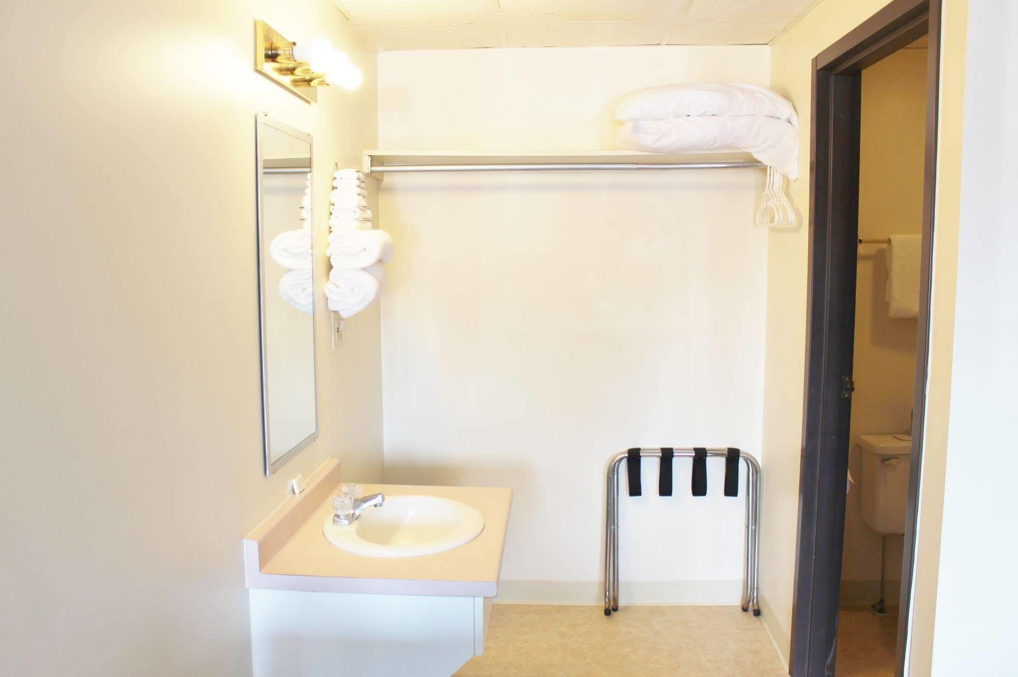 Otter Creek Inn Alexandria Bay Εξωτερικό φωτογραφία