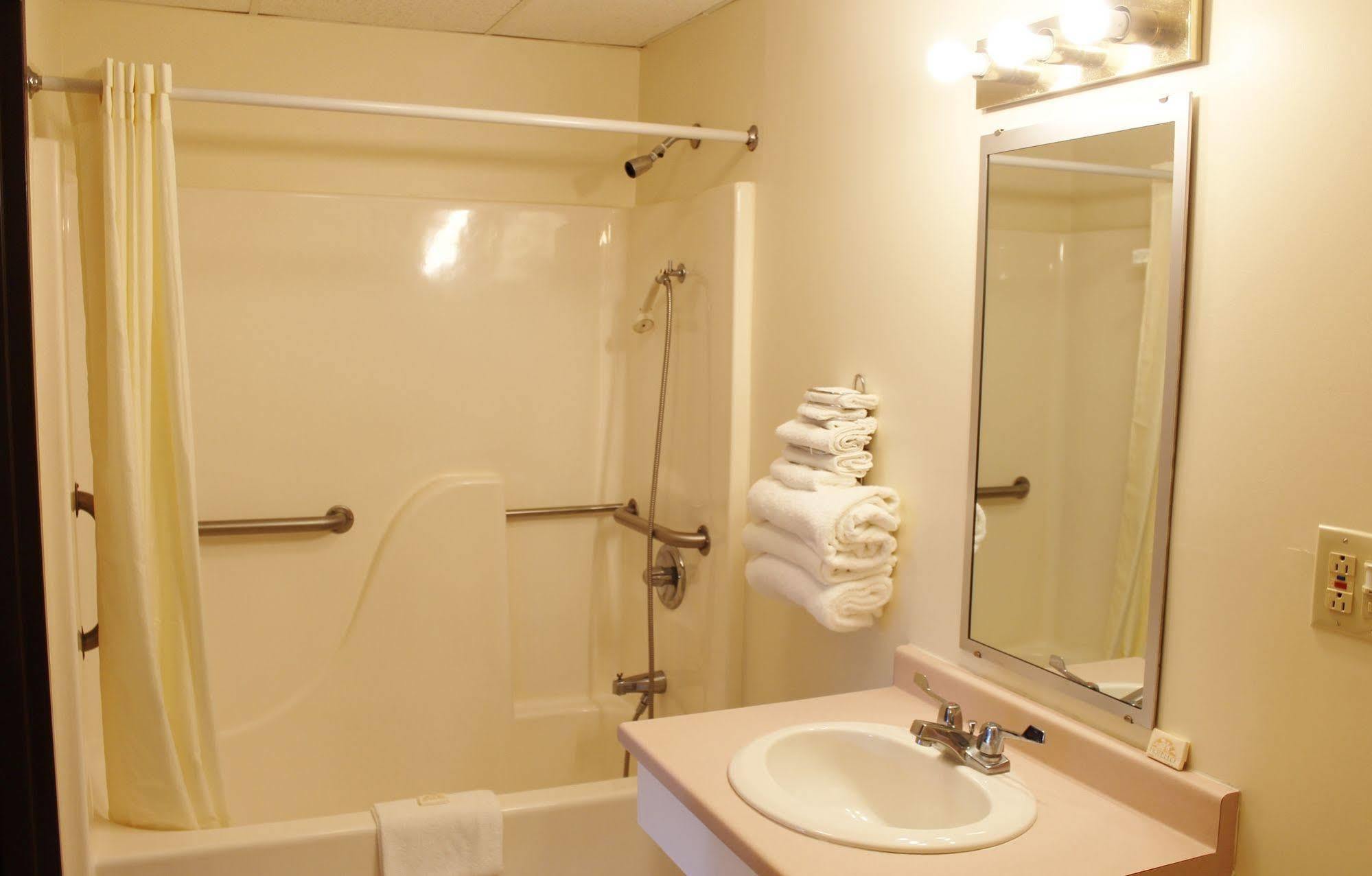 Otter Creek Inn Alexandria Bay Εξωτερικό φωτογραφία